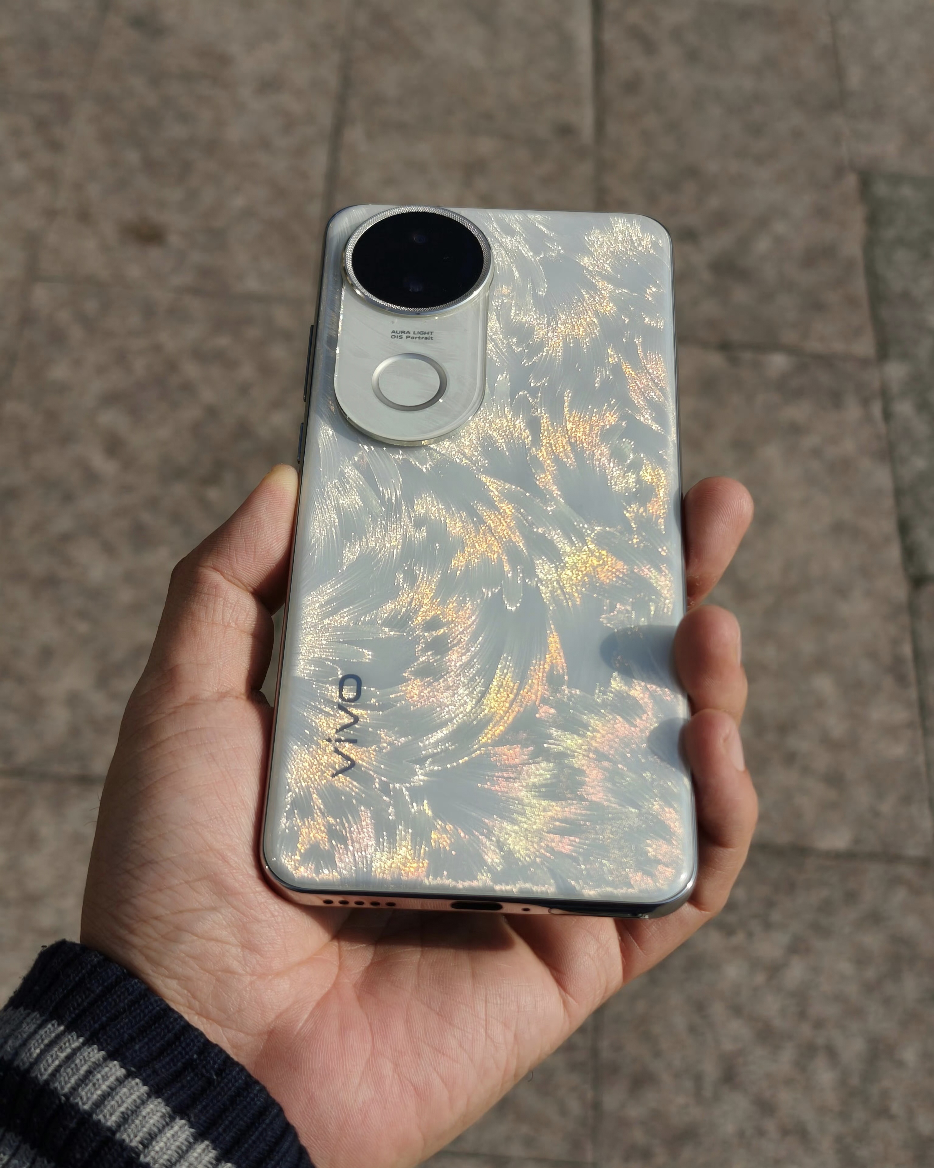 女女VIVO18女女VIVO18，时尚与情感的交织