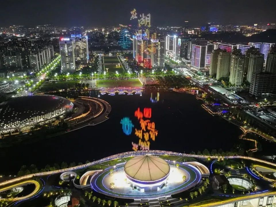 2024澳门特马今晚开什么深圳特区报2024澳门特马今晚盛大揭晓，悬念与期待交织-第2张图片