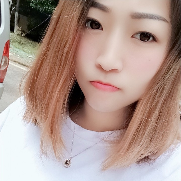 筱琦爱筱琦爱，情感的交织与成长