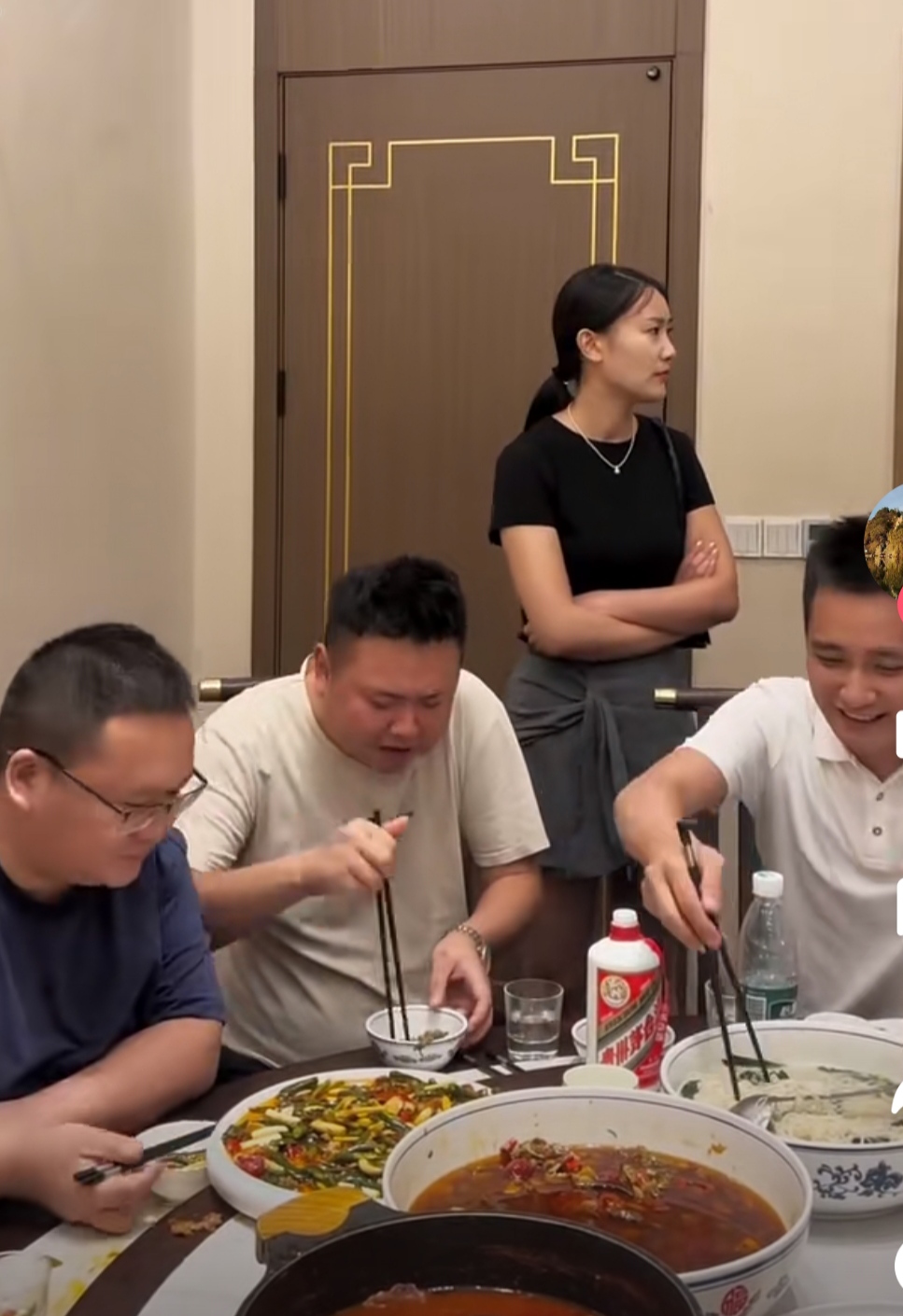 我兄弟的老婆真漂亮