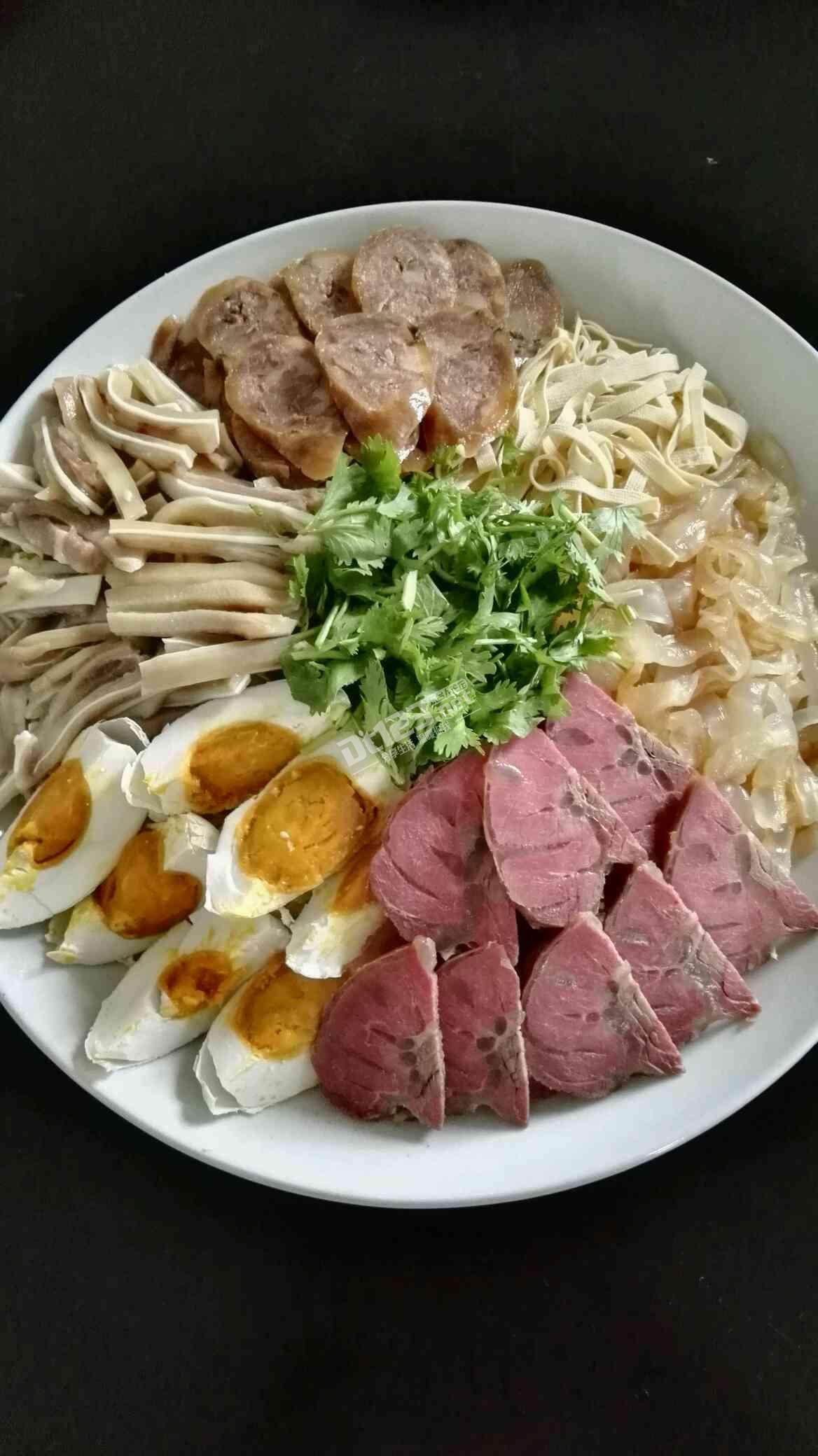 全黄H全肉边做边吃奶视频，美食与健康的完美结合-第1张图片