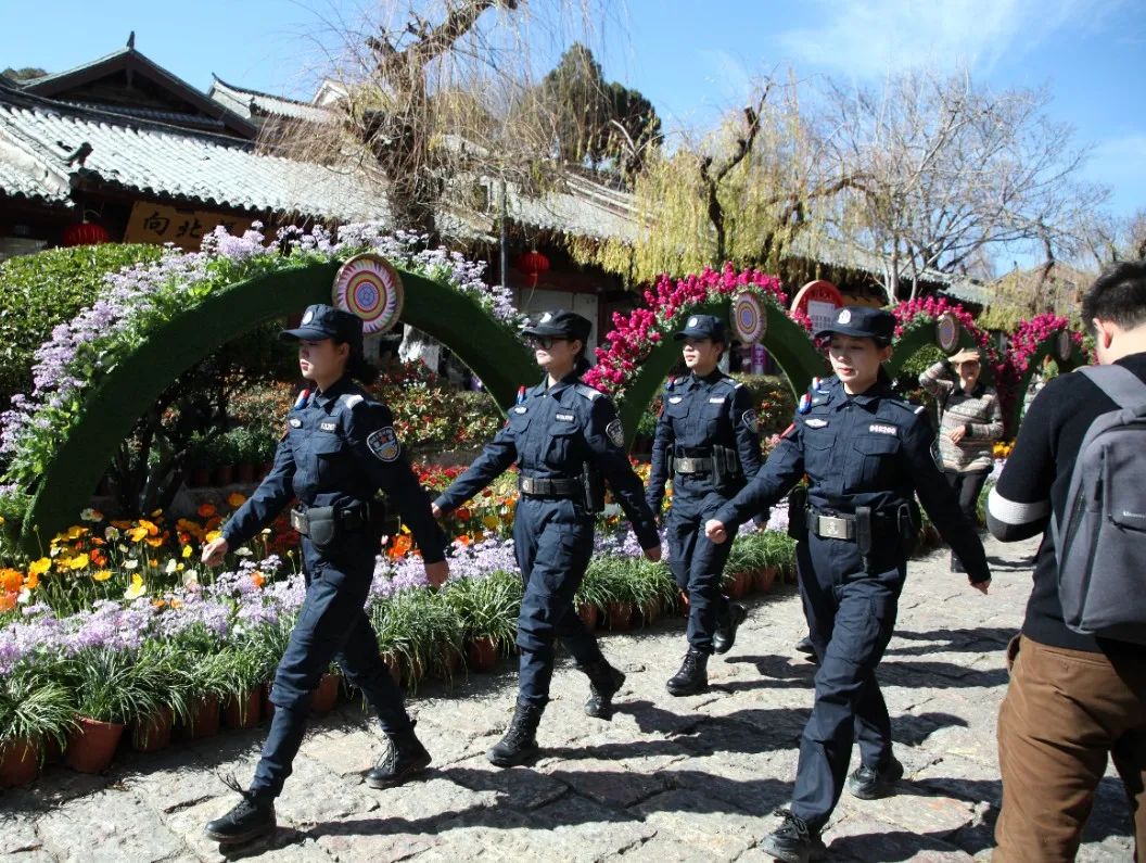 女警花王梦溪女警花王梦溪