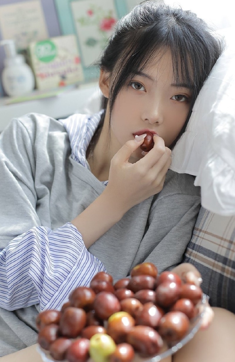 向日葵草莓丝瓜芭乐鸭脖18岁向日葵草莓丝瓜芭乐鸭脖18岁