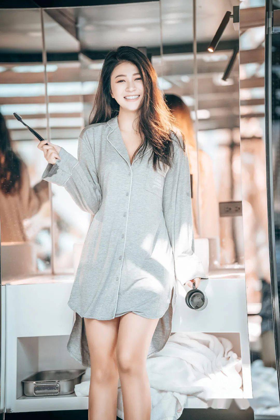 免费看美女隐私网站免费看美女隐私网站，诱惑与风险并存