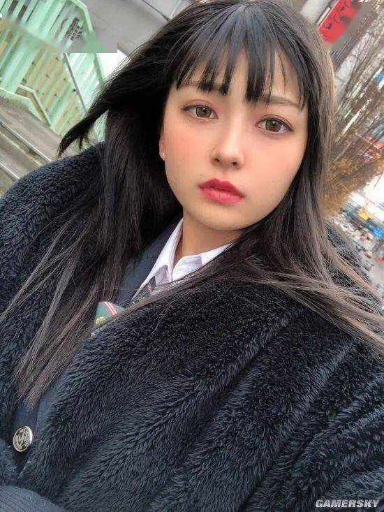 女女舌吻女女VIVO18，时尚与情感的交织-第3张图片