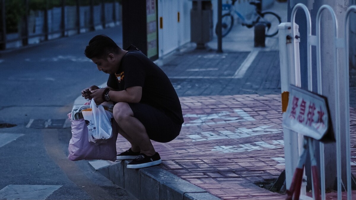 没带罩子让你捏了一节课图片没带罩子让你捏了一节课的图片