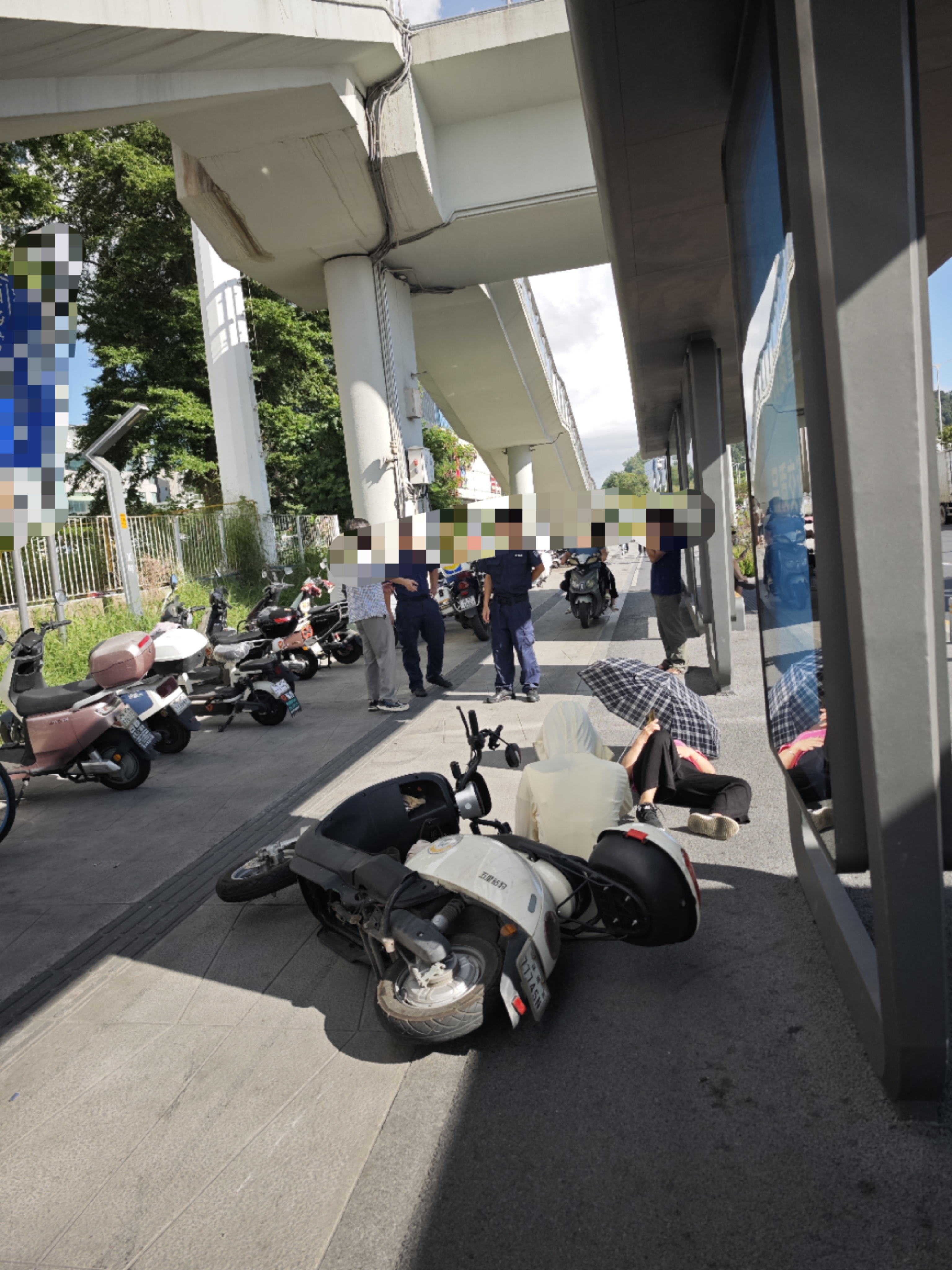 随着公车车晃动进入坐身上随着公车车晃动进入-第2张图片