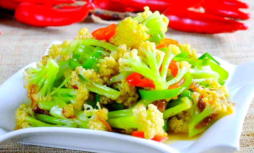 迈开腿吃尝尝你CH，美食之旅的探索