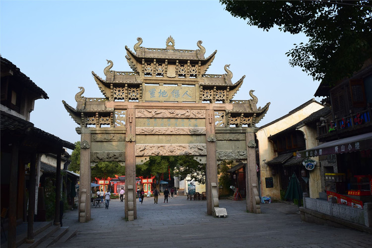 门房秦大斧的故事门房秦大斧的故事