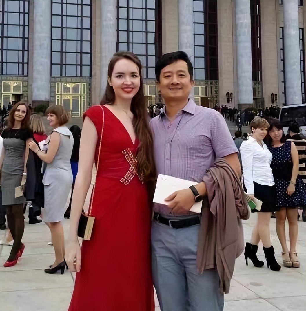 俄罗斯美女破处俄罗斯美女破处之美-第2张图片