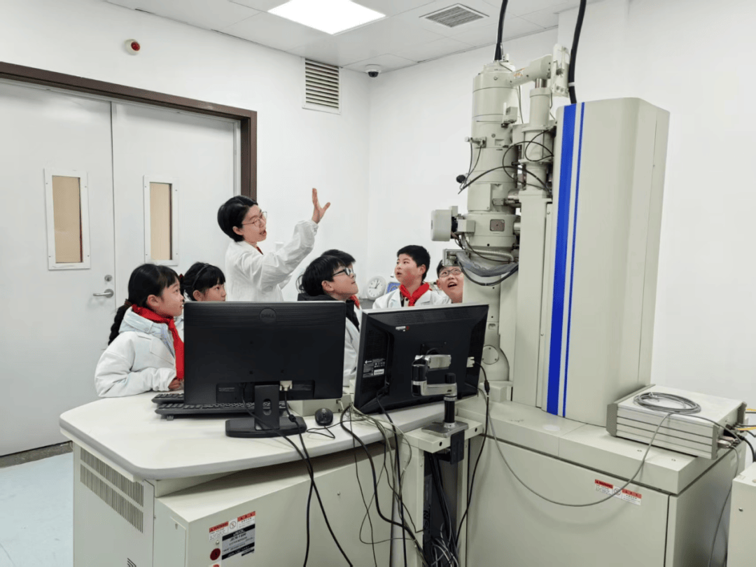 大学教室监控视频大学教室监控视频，透视教学管理的微观世界-第3张图片
