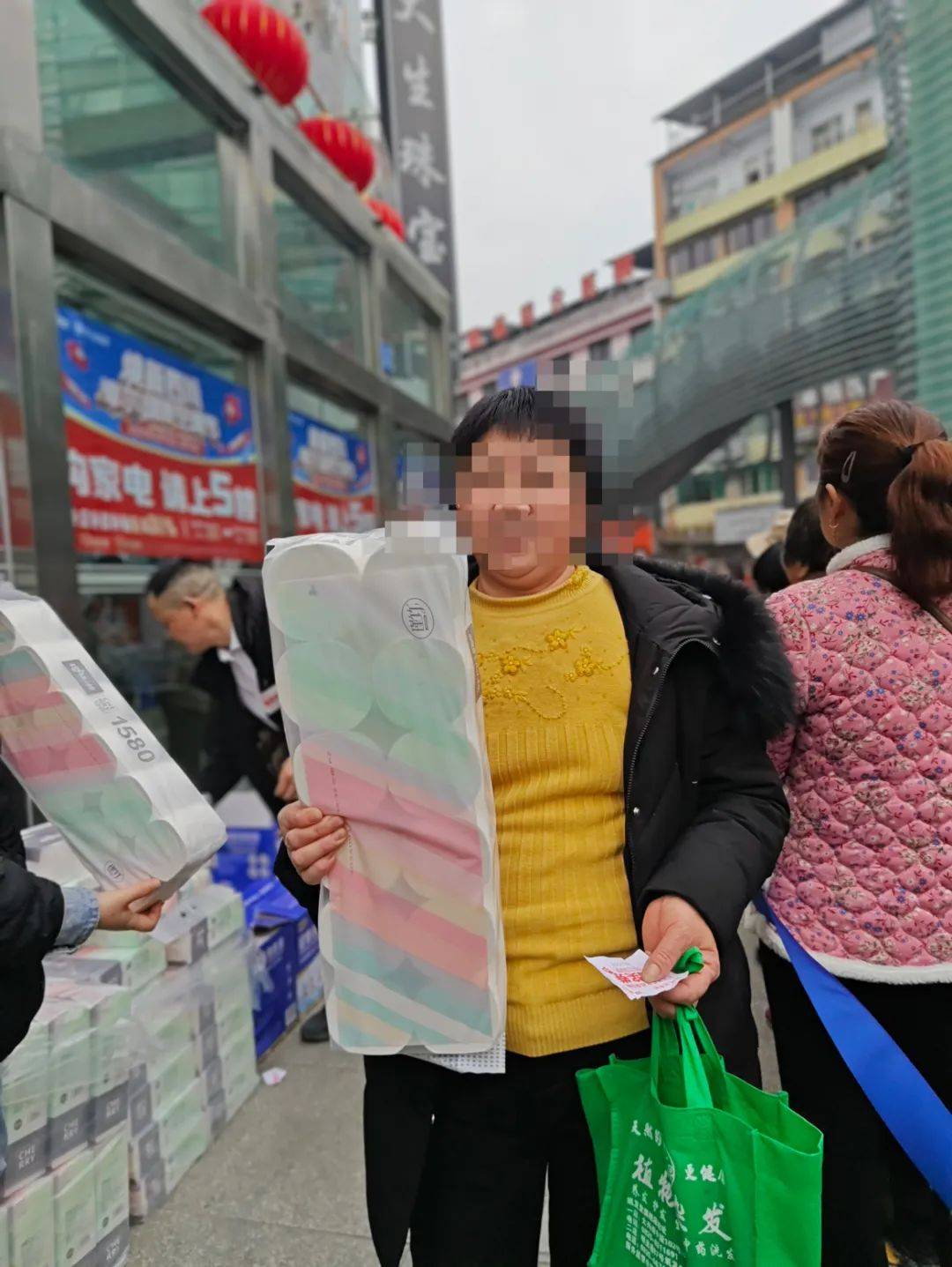 开奖现场视频开奖现场，揭晓幸运的瞬间-第1张图片