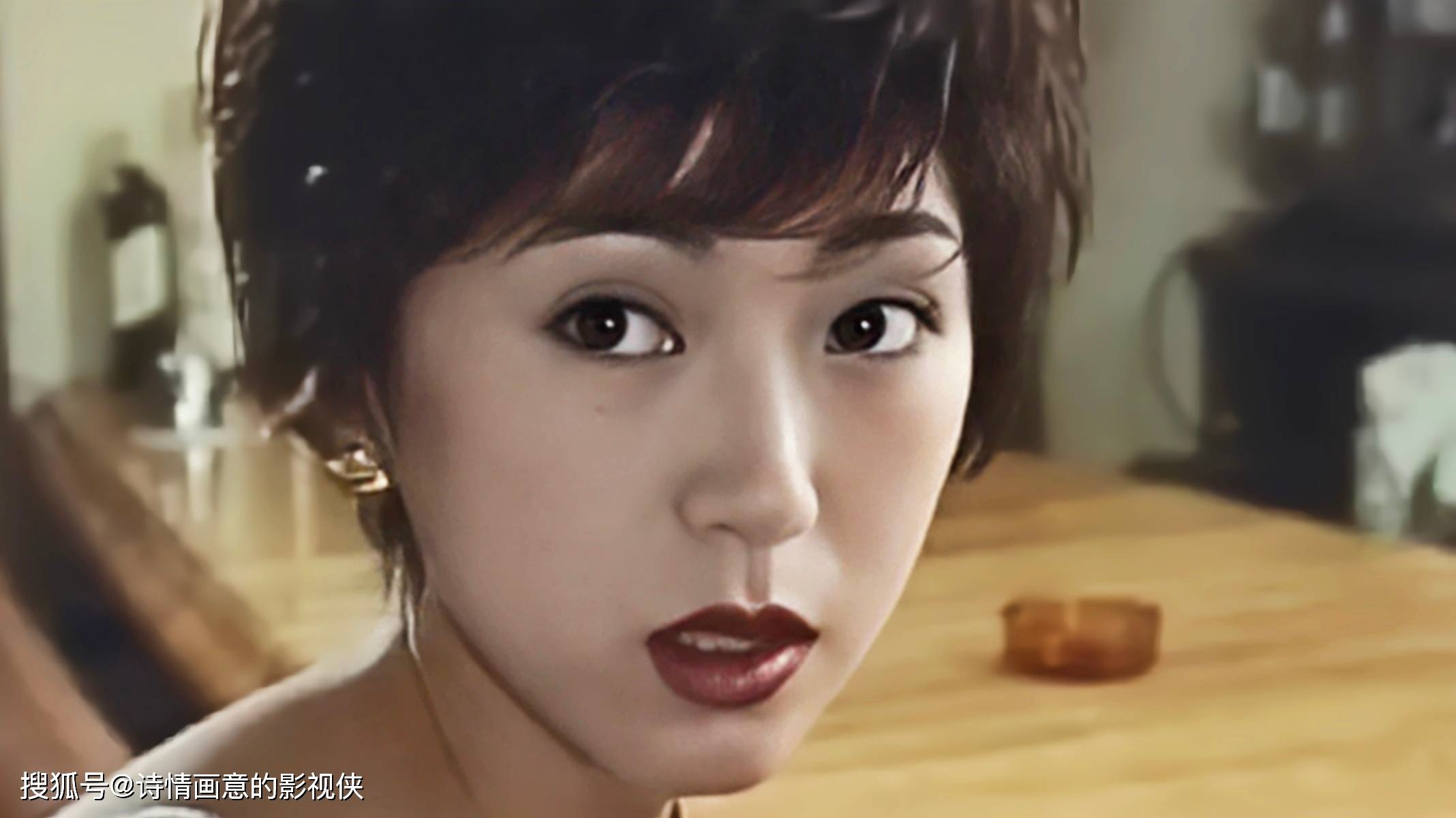 女教师的YIN乱与女同生活-第1张图片