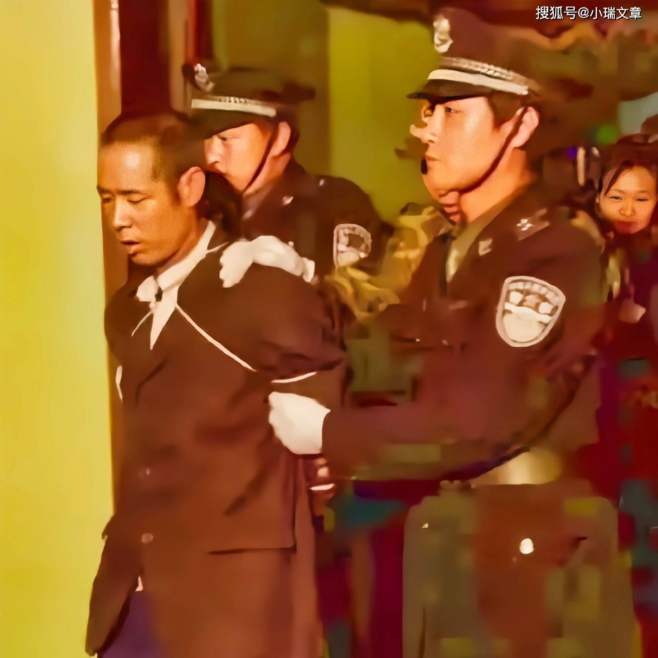 暗网拍卖，暗流涌动，交易背后的神秘世界-第3张图片