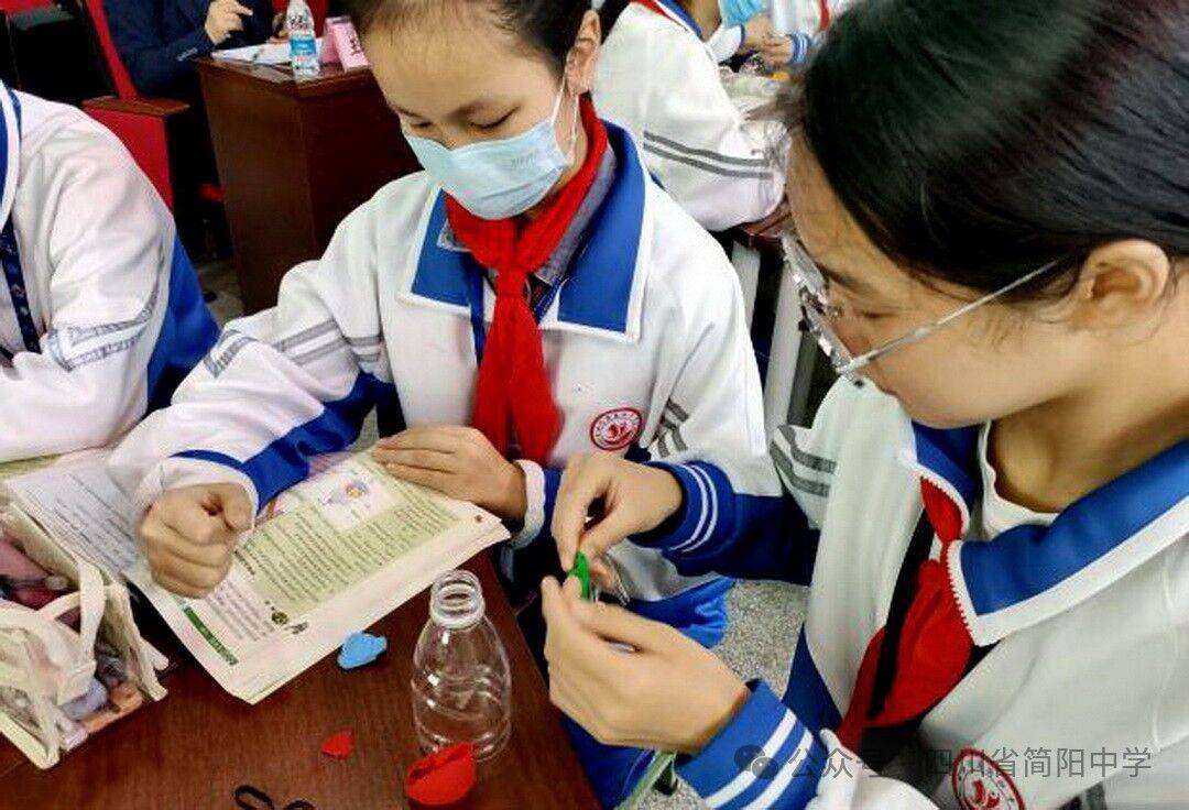 生物课老师拿自己做繁殖实验-第2张图片