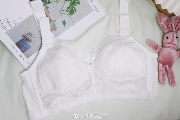 解开美女胸衣解开美女胸衣，神秘之谜