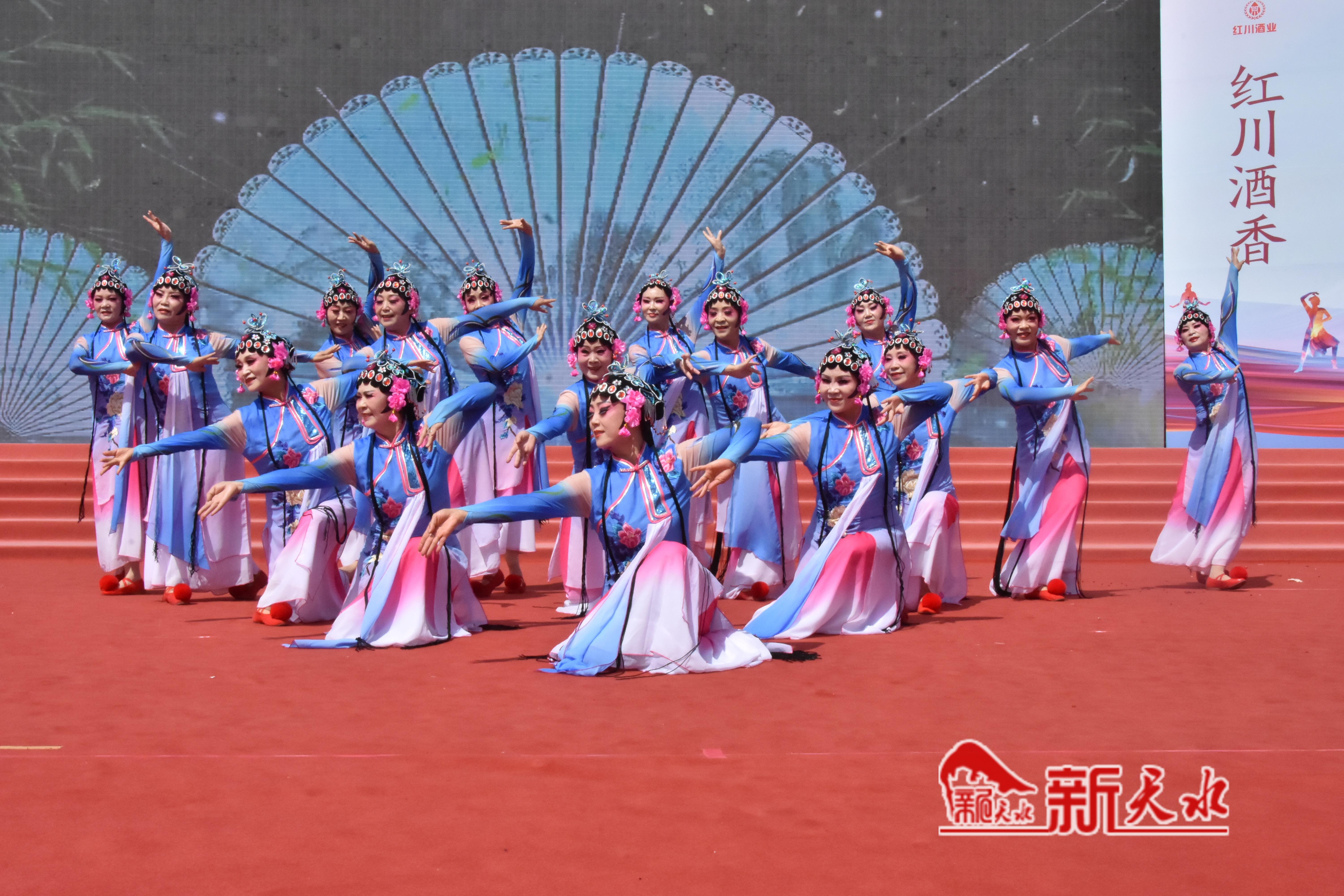 最新广场舞2013，活力四溢的舞蹈盛宴