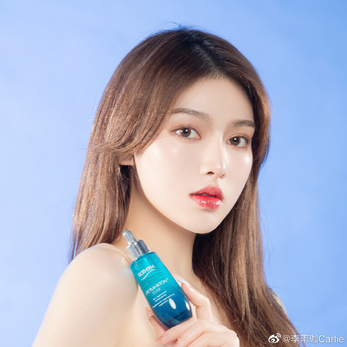 亚洲精品，久久久久不断的新宠-第1张图片
