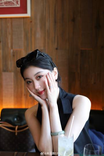 婶婶好深婶婶好深-第2张图片