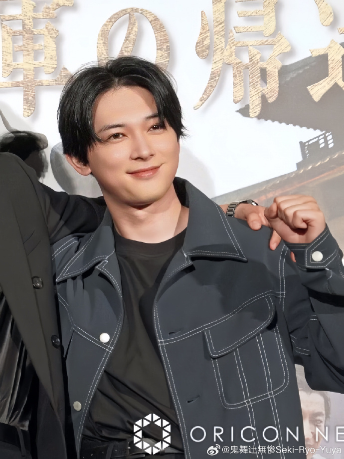 吉沢亮ins吉沢みなみ，日本动漫界的璀璨之星