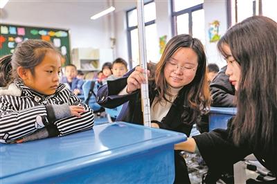 在学校课上做污污的事_在课上做污污的事情_学校做污污的事