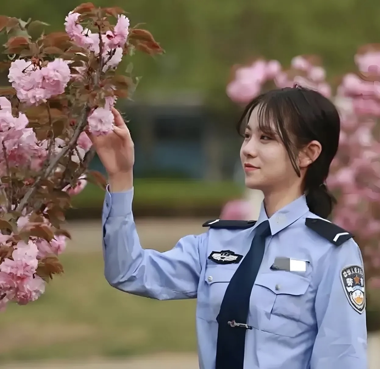 公安大学美女警花公安大学美女警花-第3张图片