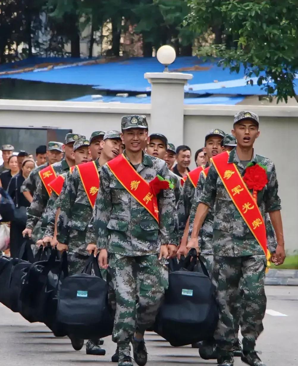 当兵回来每天晚上都要训练吗当兵归来夜夜思家-第2张图片