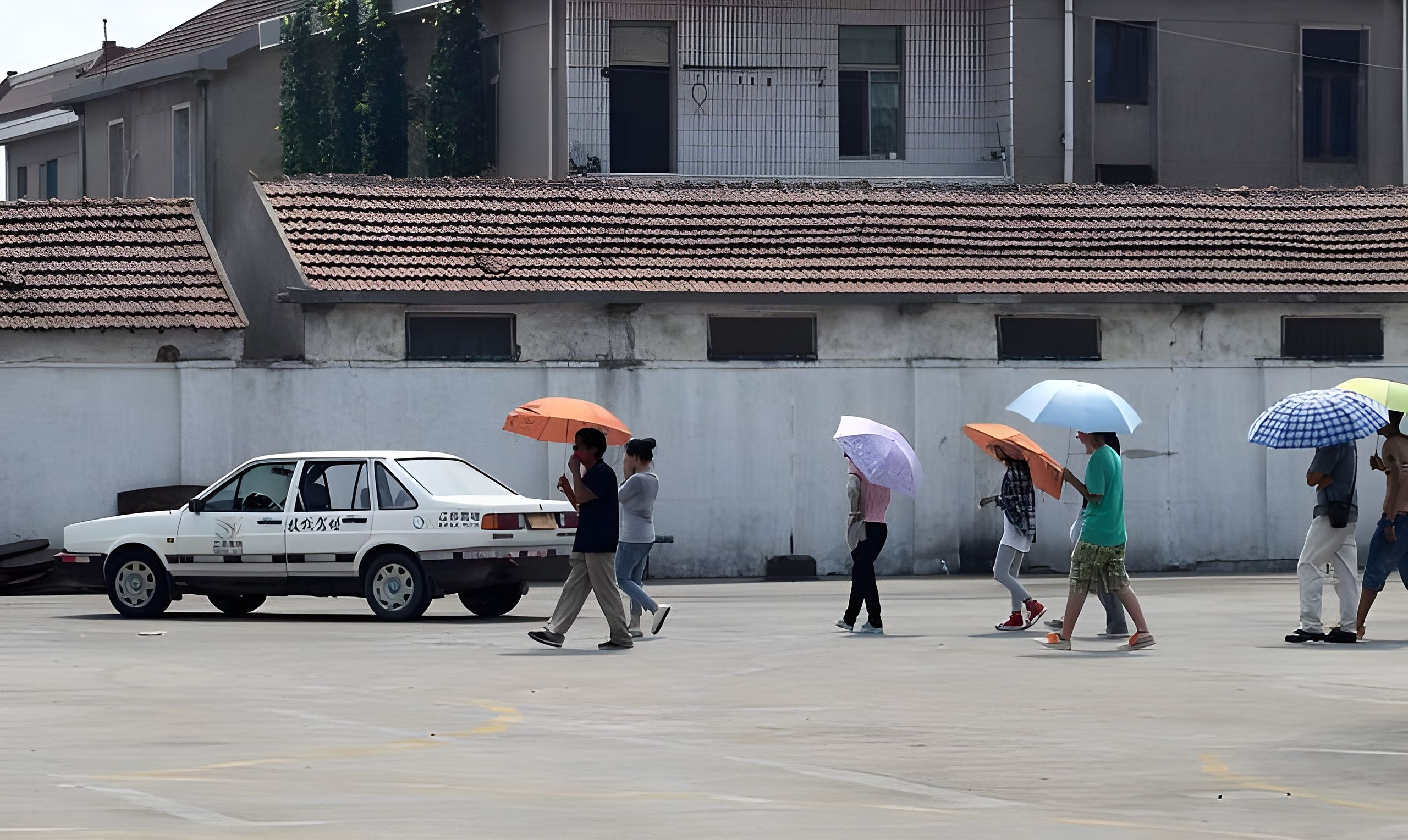 教练在车里撞了我三次怎么办啊教练在车里撞了我三次，怎么办？-第1张图片