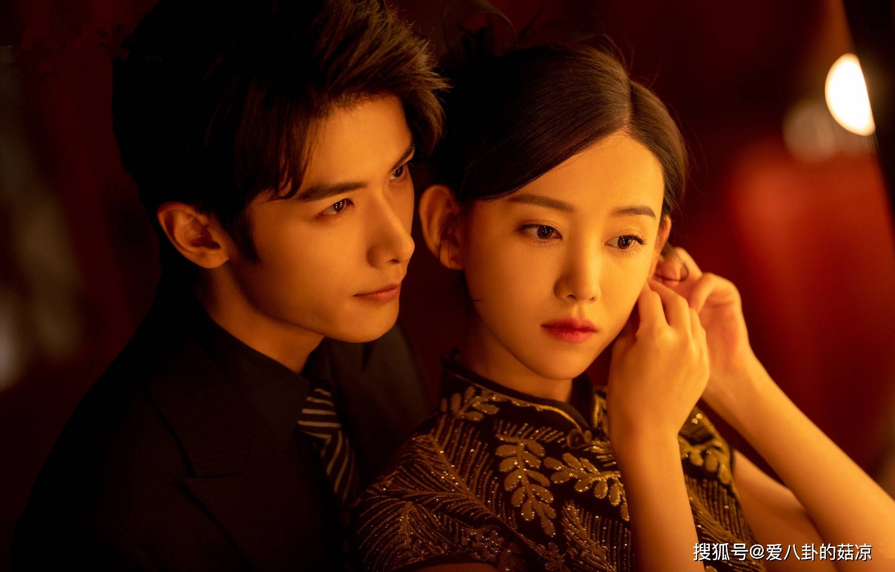 男的和女的一起那个叫什么的视频男女一起怼怼怼，视频背后的故事