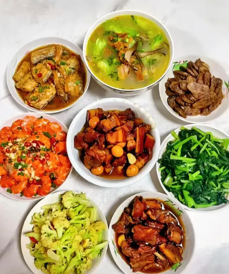 坐着吃饭下面连是在一起霍水坐着吃饭连在一起系列