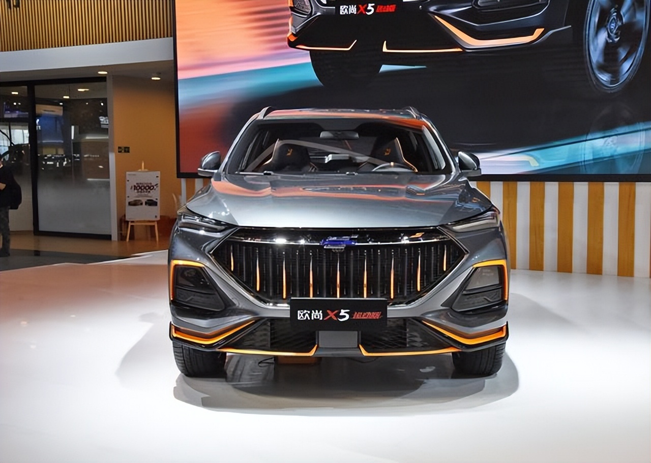 国产中的精品suv国产精品SUV，品质与性能的完美结合