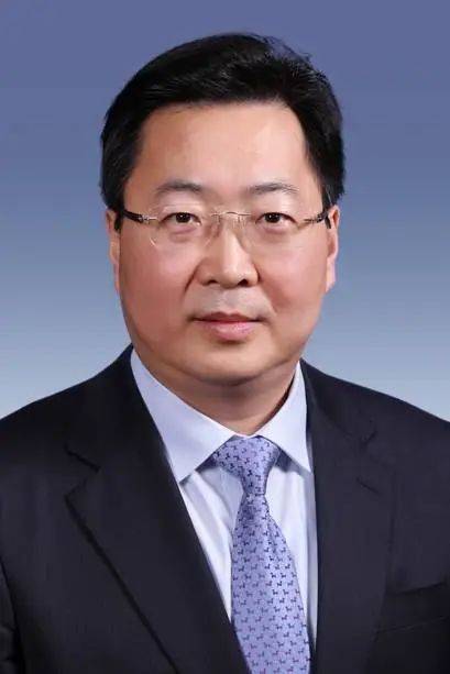 新一届领导集体引领新征程-第2张图片