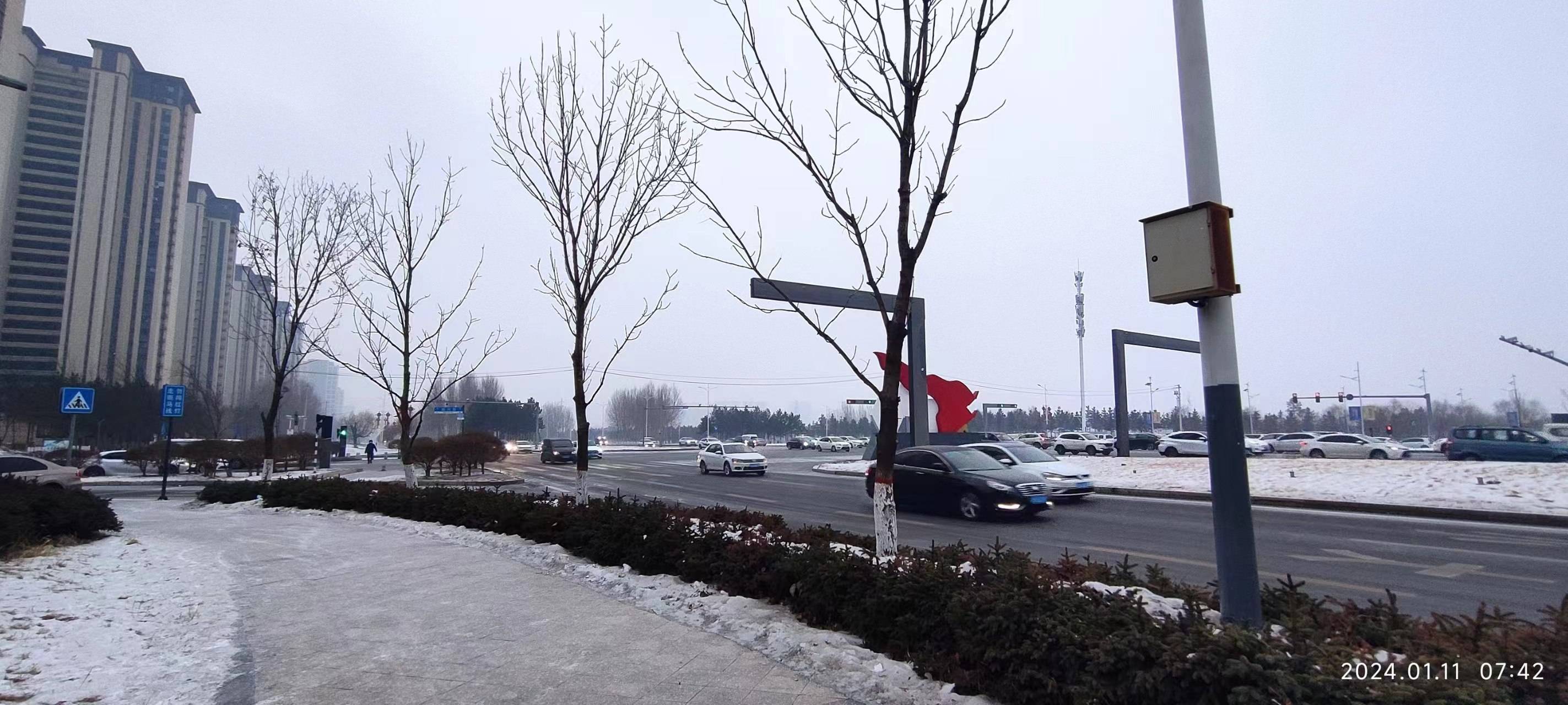 两根硕大一起挤入小雪两根硕大挤入小雪-第1张图片