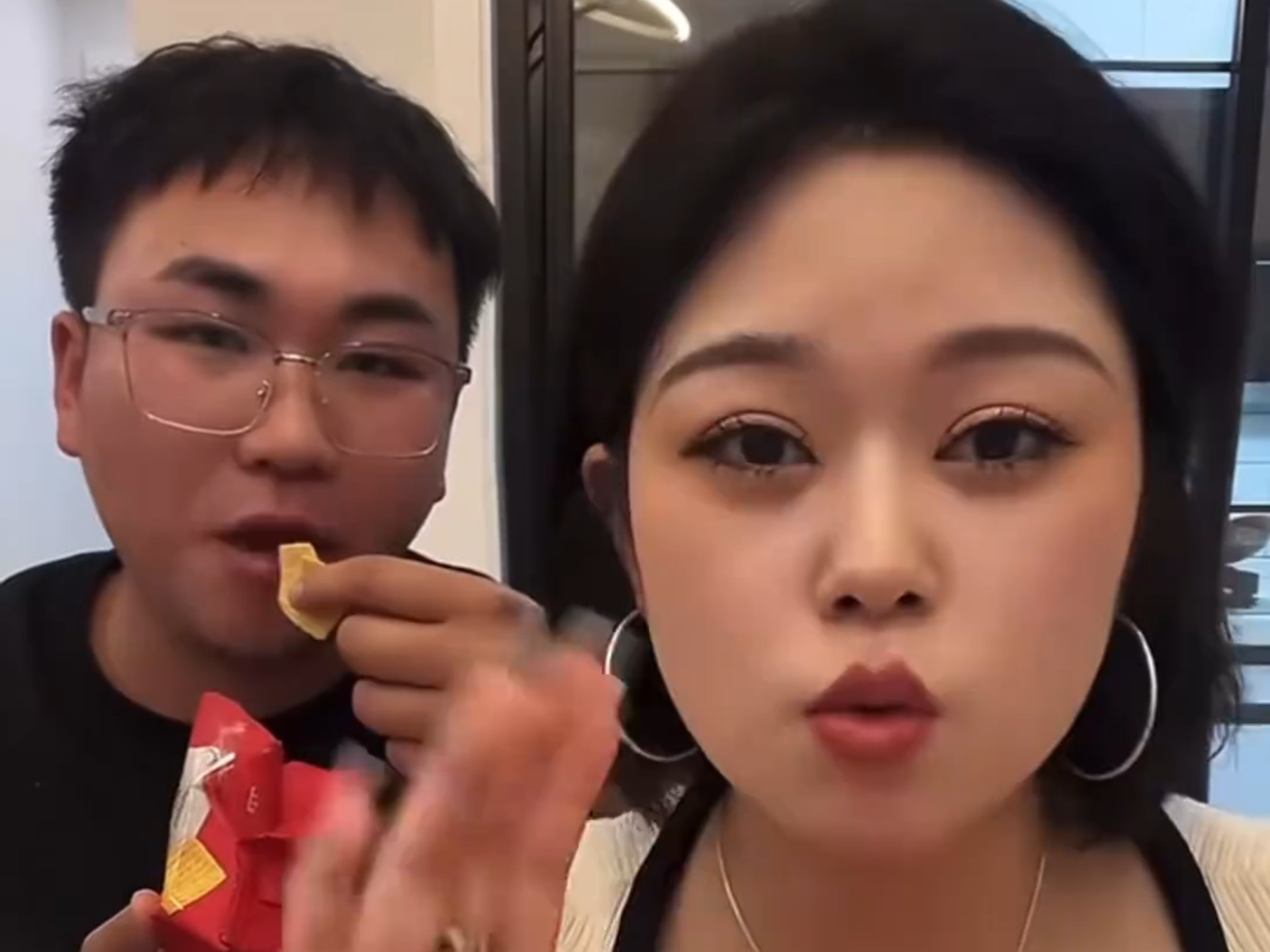 女生的坤坤的图片女生的坤坤图片赏析