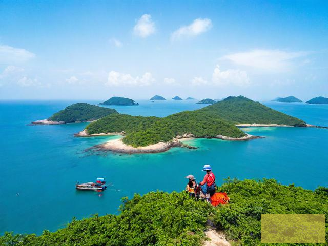 雷神岛探险记