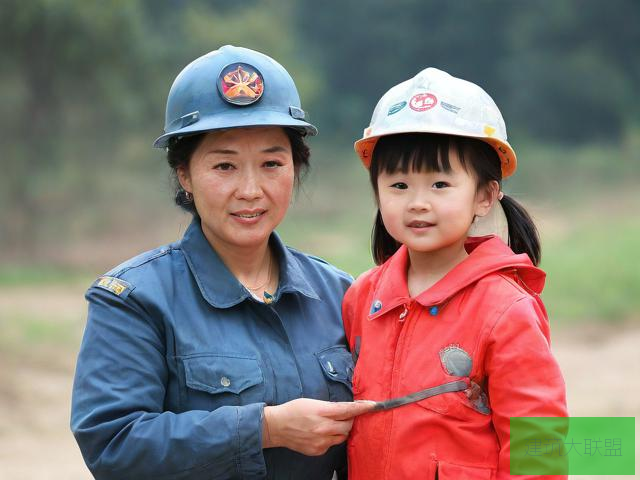 妈妈女儿齐上阵妈妈女儿齐上阵