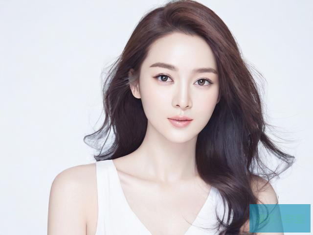 李美李美，优雅与智慧并存的女性典范